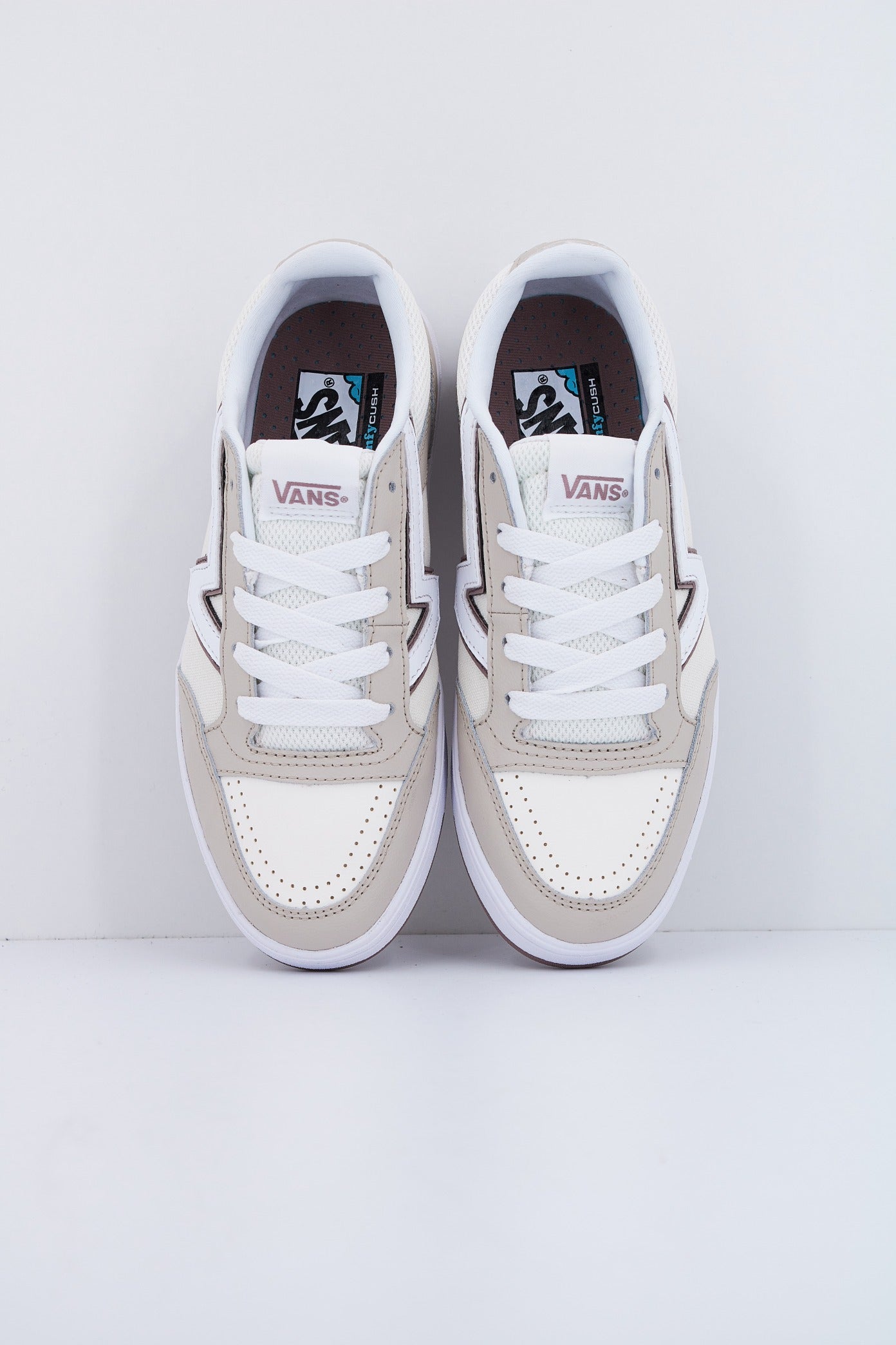 VANS LOWLAND CC en color MARRON CLARO (2)