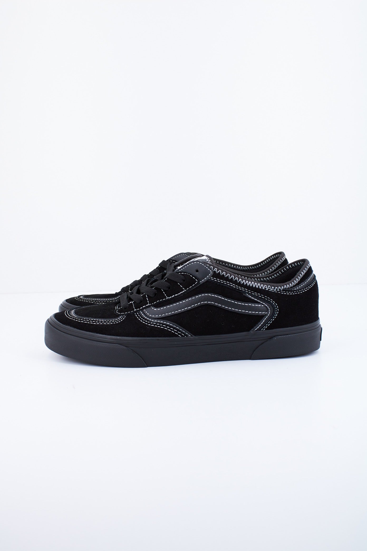 VANS ROWLEY CLASSIC en color NEGRO (1)