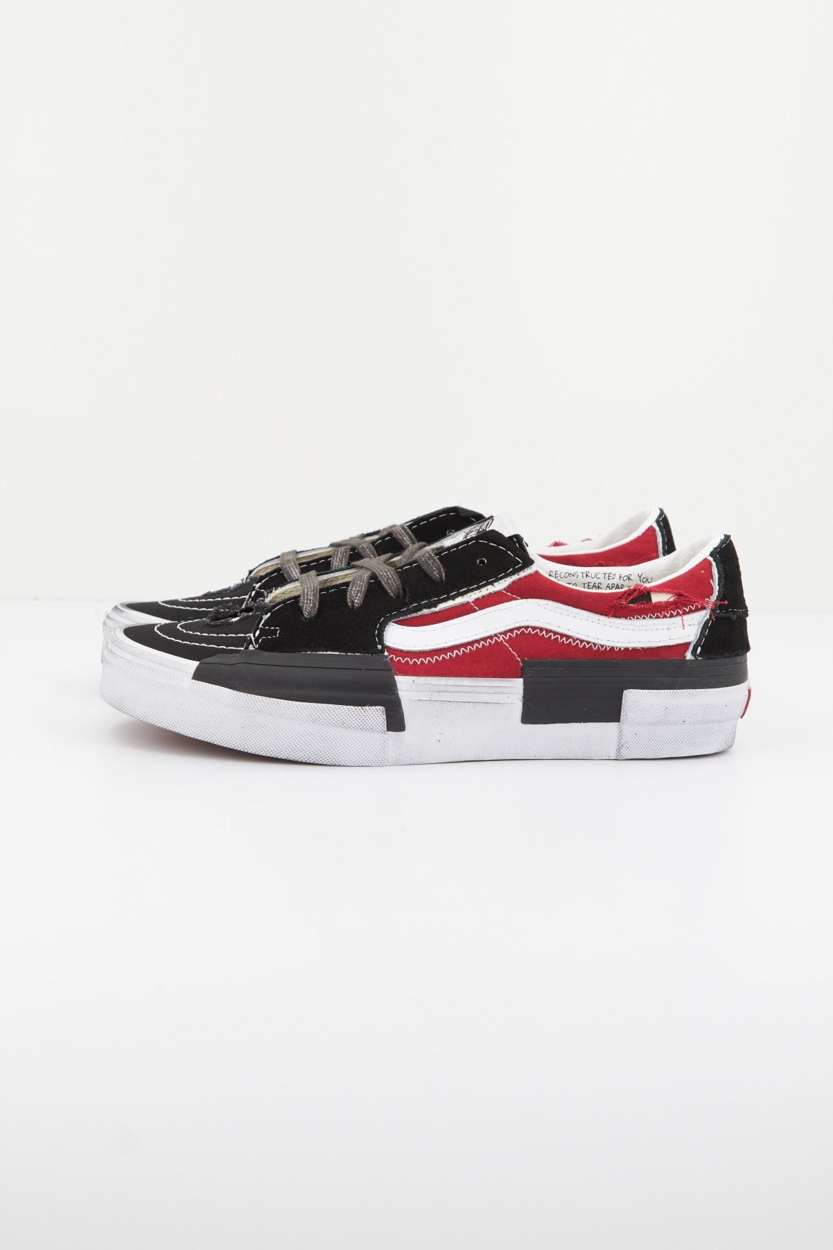 VANS SK-LOW RECONSTRUCT en color NEGRO (1)