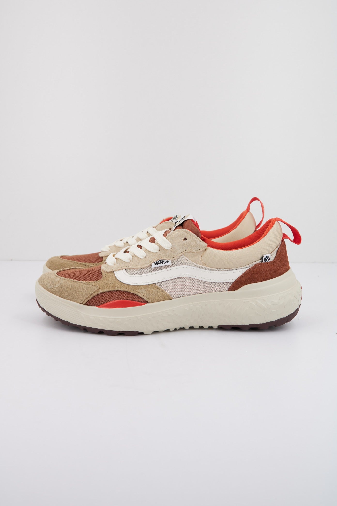 VANS ULTRARANGE NEO VR en color MARRON (1)