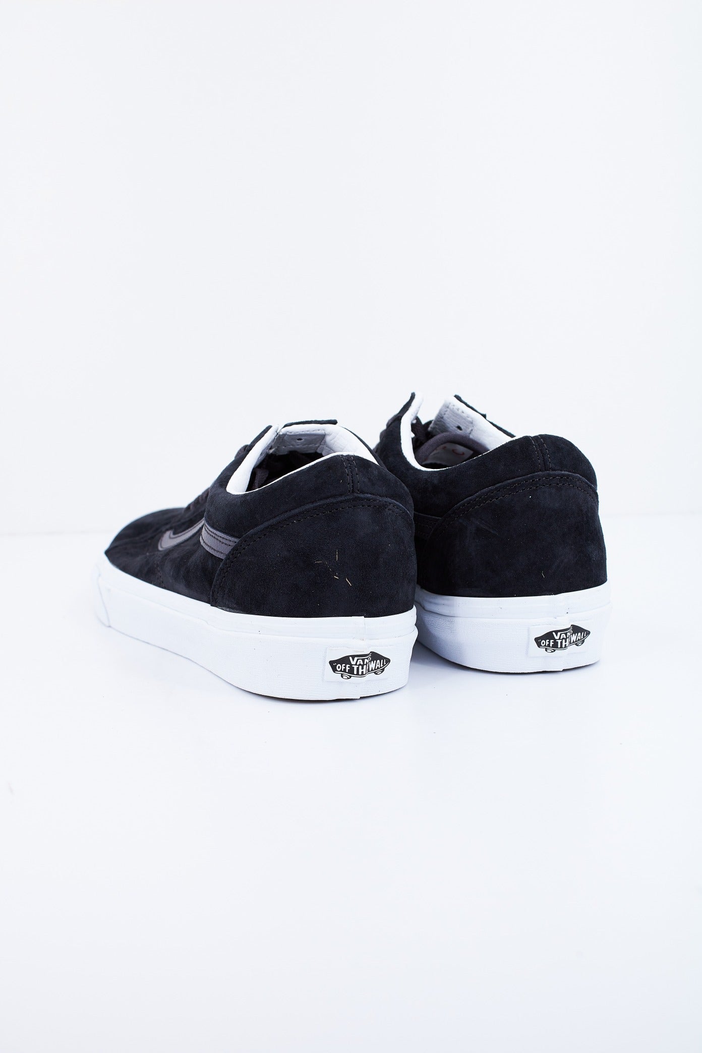 VANS OLD SKOOL en color NEGRO (3)