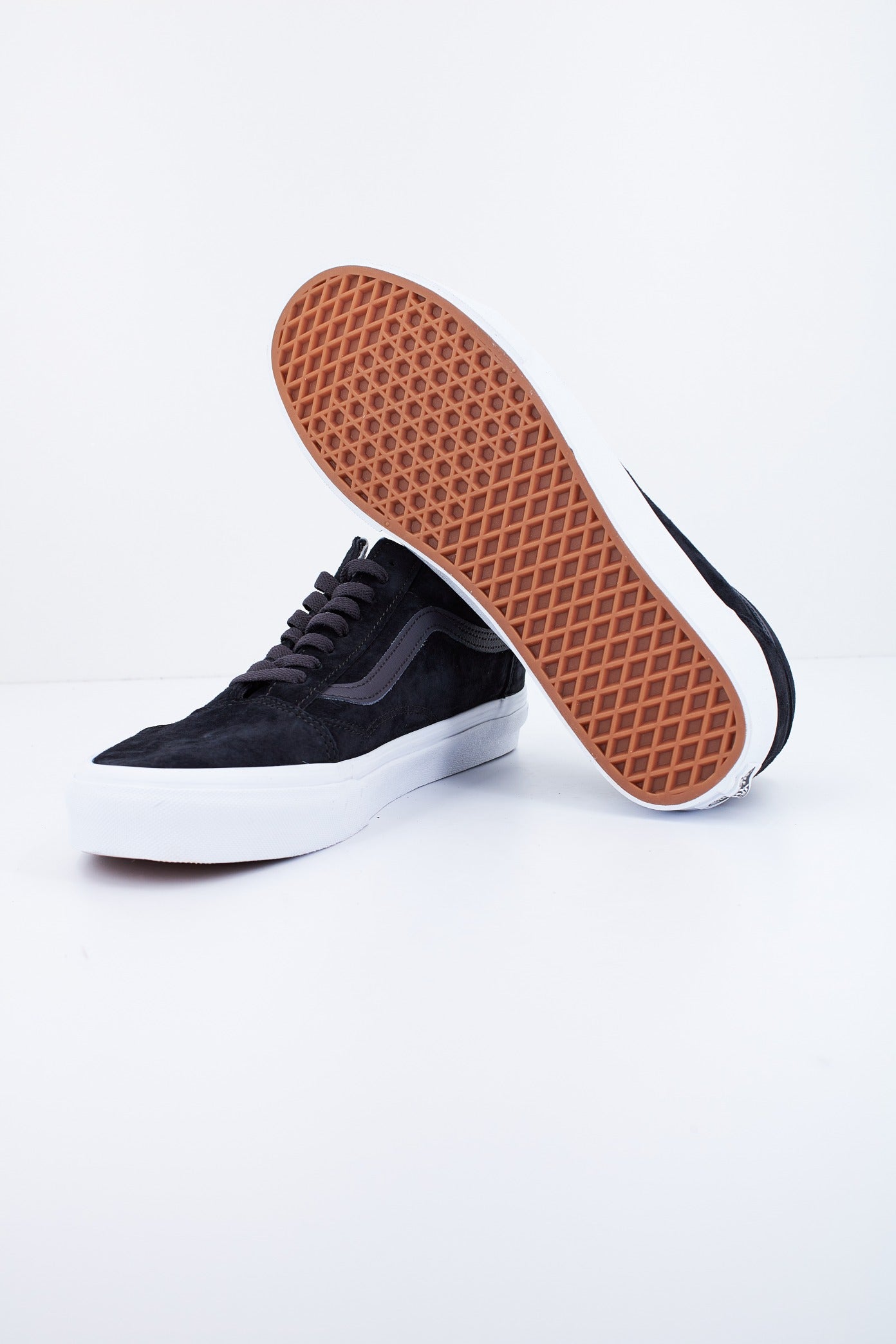 VANS OLD SKOOL en color NEGRO (4)