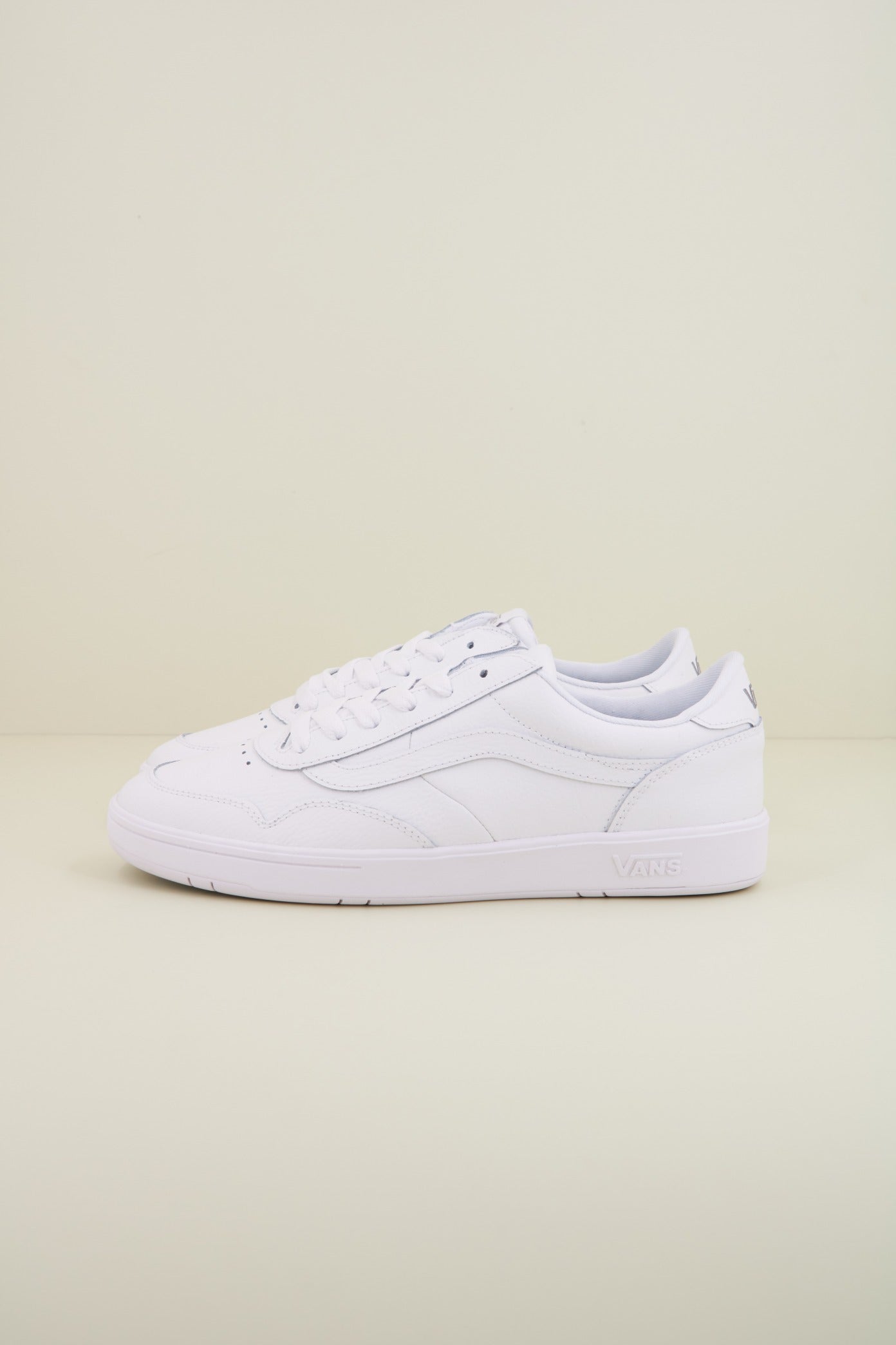 VANS CRUZE TOO CC en color BLANCO (1)