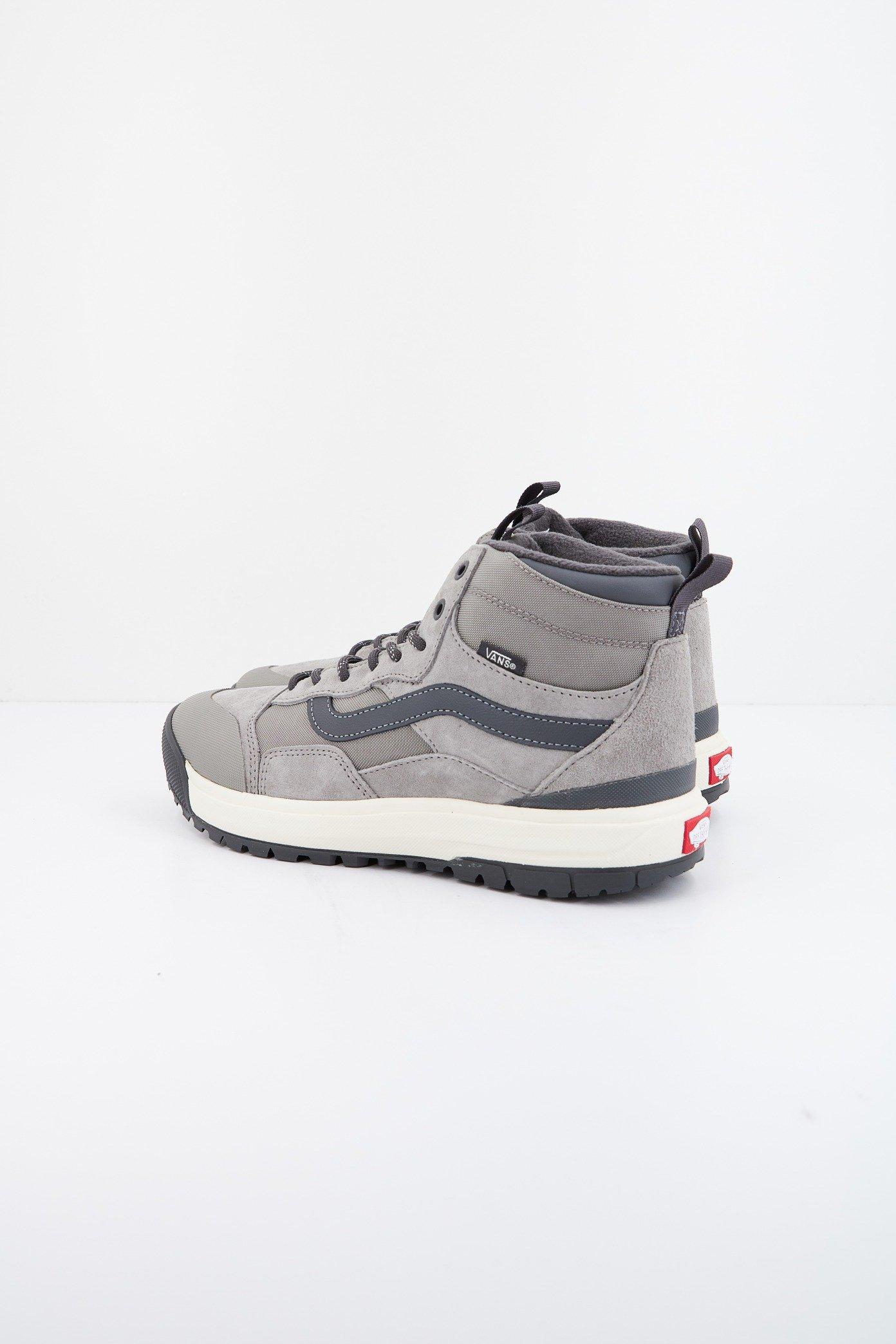 VANS ULTRARANGE EXO HI MTE en color GRIS (3)