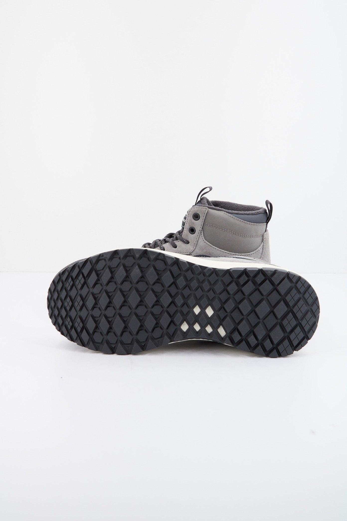 VANS ULTRARANGE EXO HI MTE en color GRIS (4)
