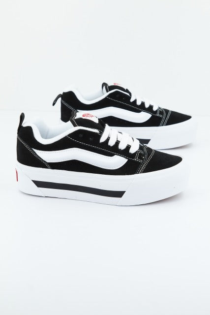 VANS KNU STACK en color NEGRO (2)