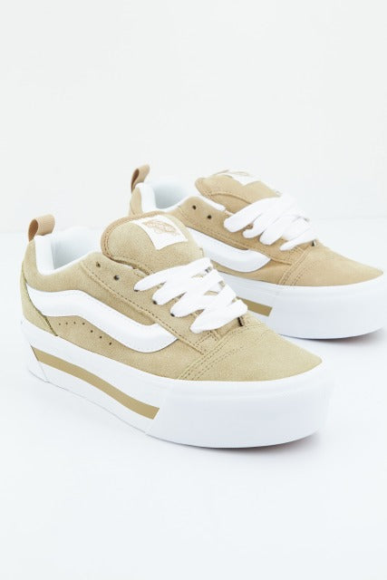 VANS KNU STACK en color MARRON CLARO (1)