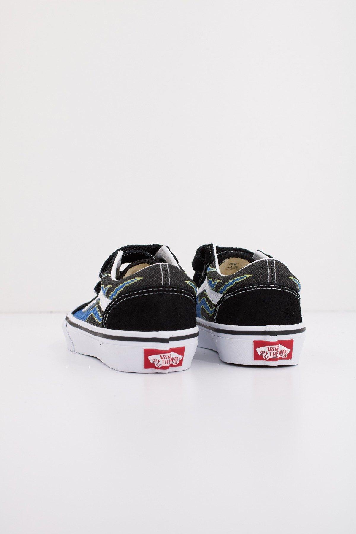 VANS OLD SKOOL V PIXEL FLAM en color NEGRO (3)