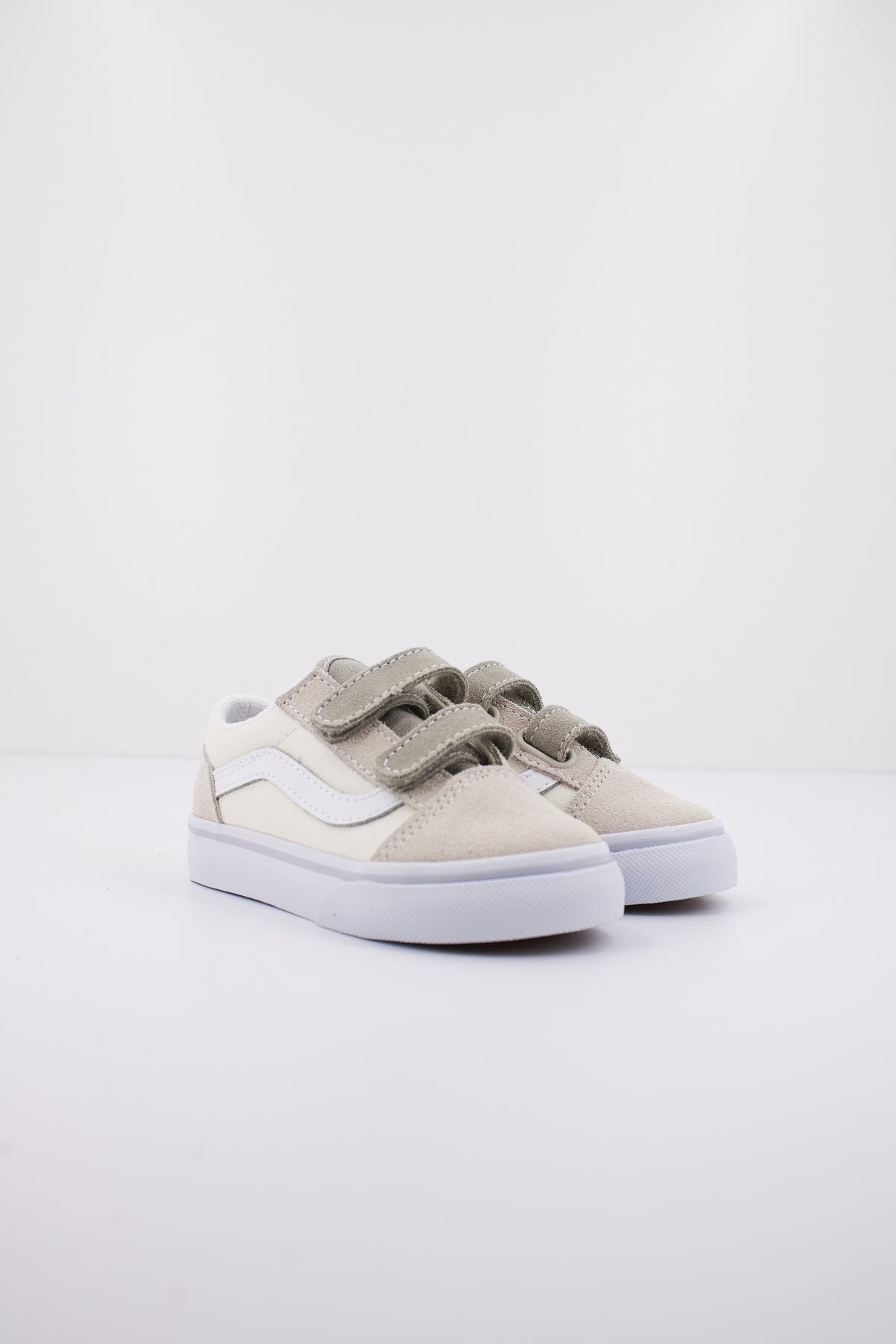 VANS OLD SKOOL V en color BEIS (2)