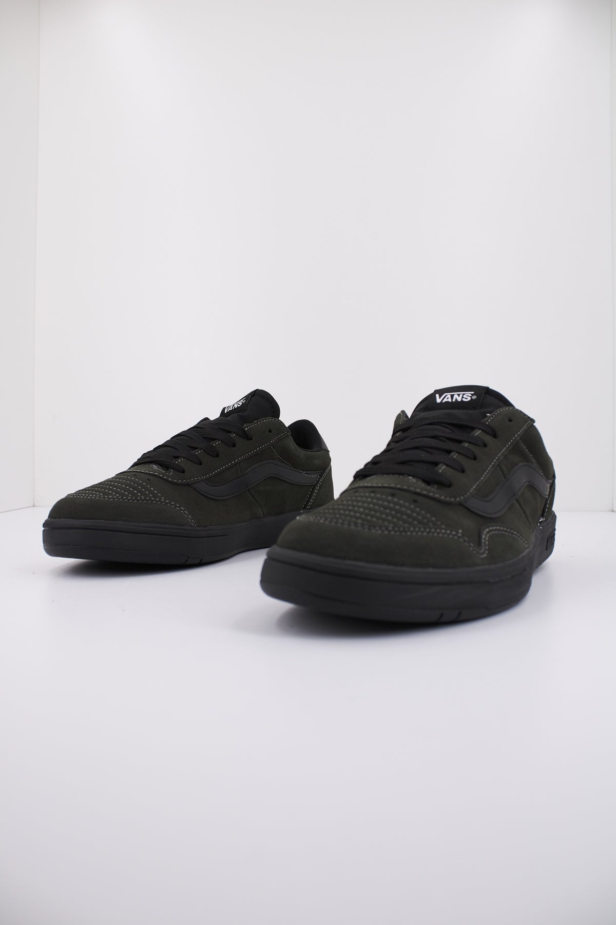 VANS CRUZE TOO CC en color NEGRO (2)