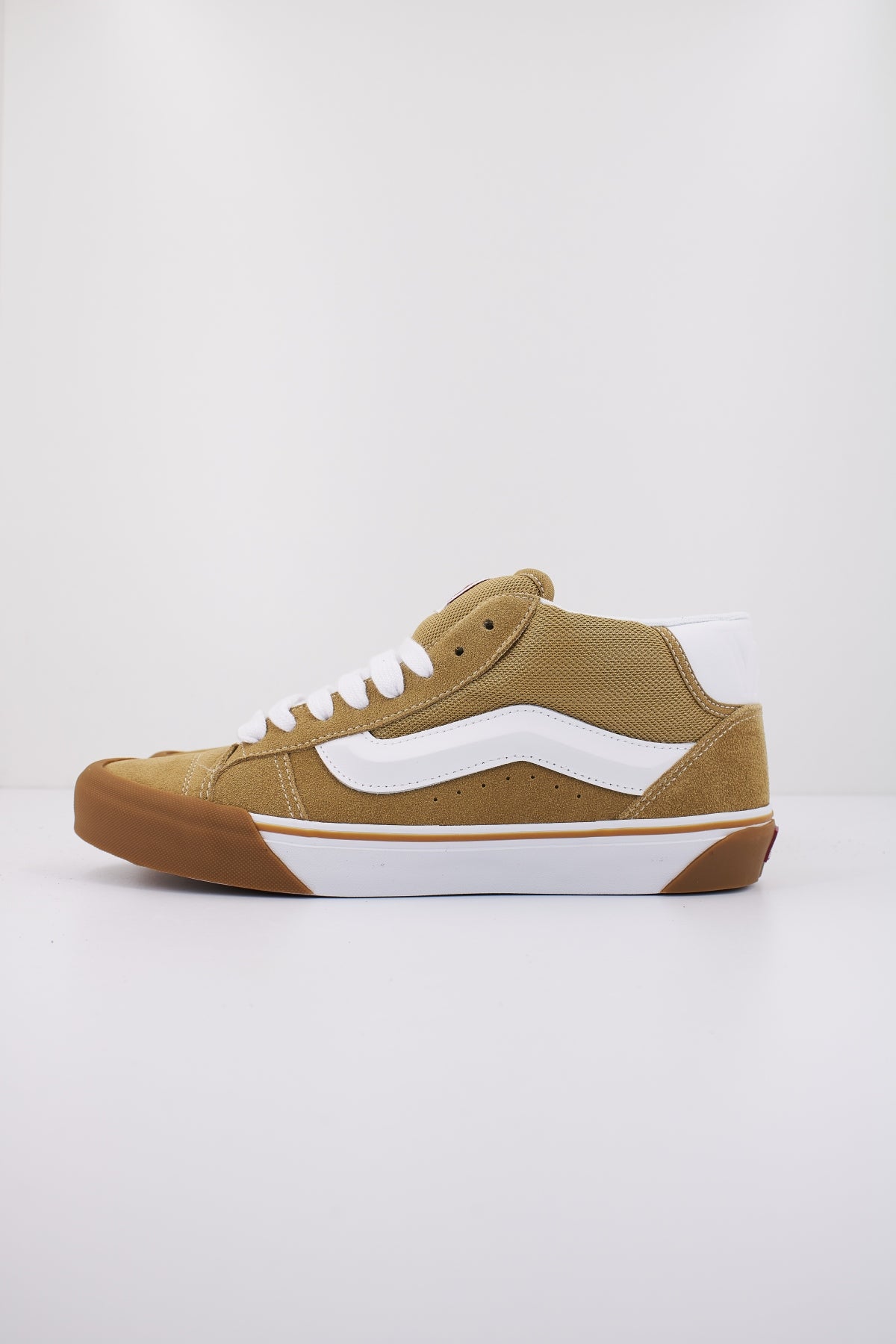 VANS KNU MID en color MARRON CLARO (1)