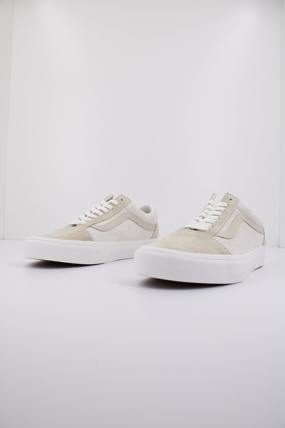 VANS OLD SKOOL en color BEIS (2)