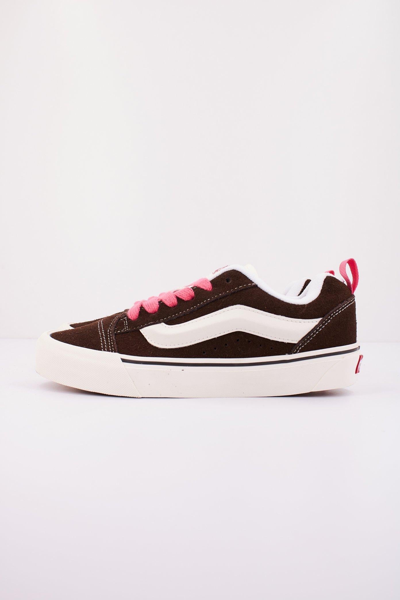 VANS KNU SKOOL RETRO en color MARRON (1)