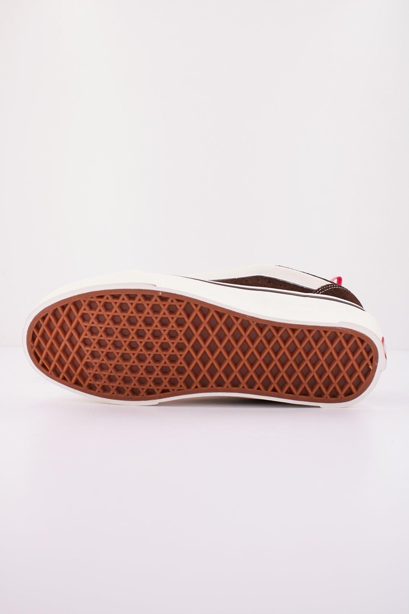 VANS KNU SKOOL RETRO en color MARRON (4)