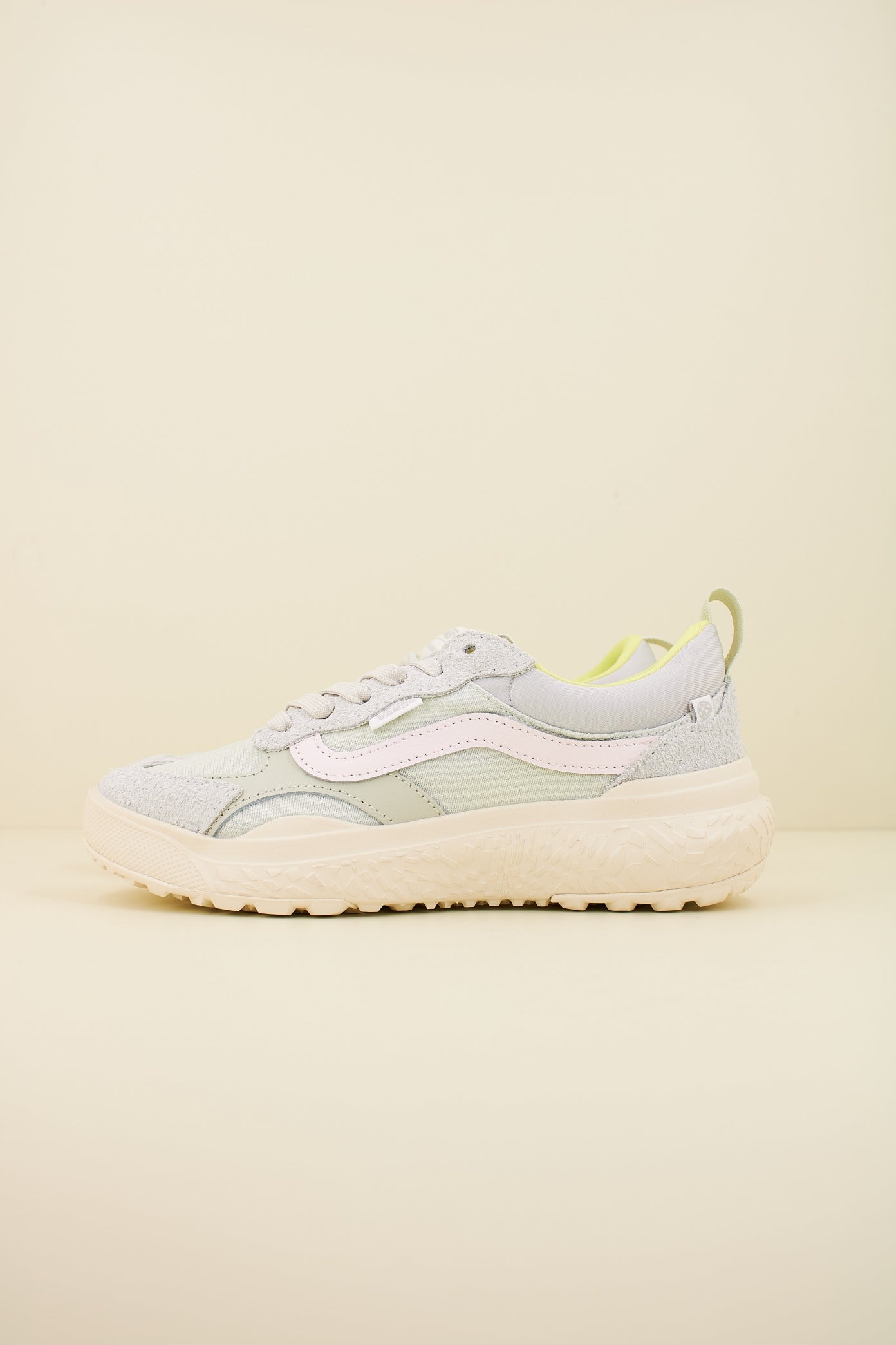 VANS ULTRARANGE NEO VR LIG en color AZUL (1)