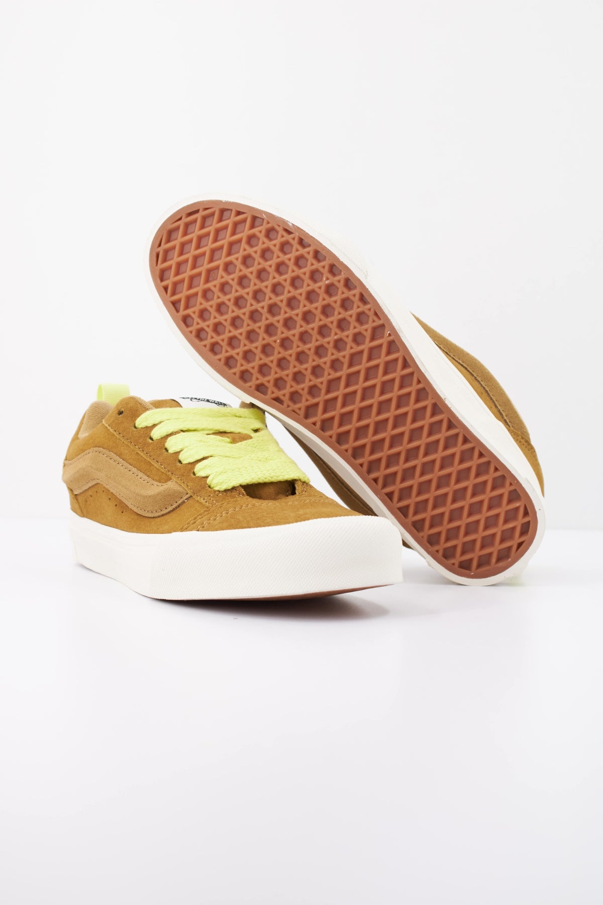VANS KNU SKOOL en color MARRON (5)