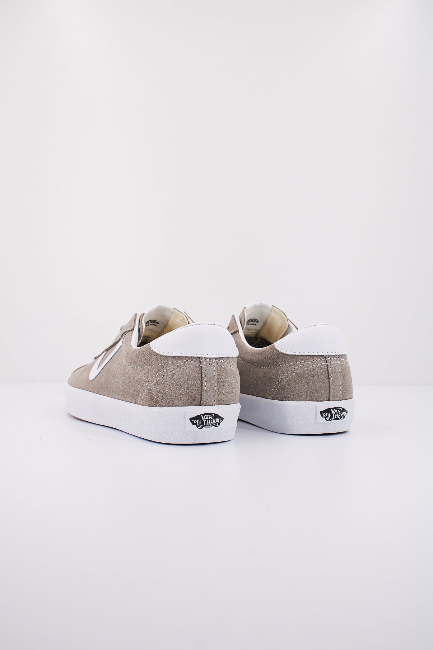 VANS SPORT LOW en color BEIS (3)