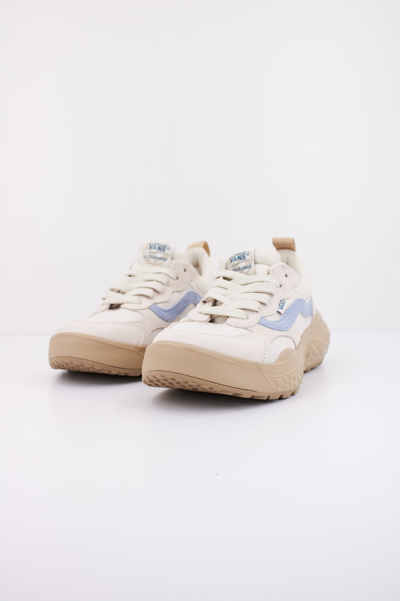 VANS MTE ULTRARANGE NEO VR en color BEIS (2)