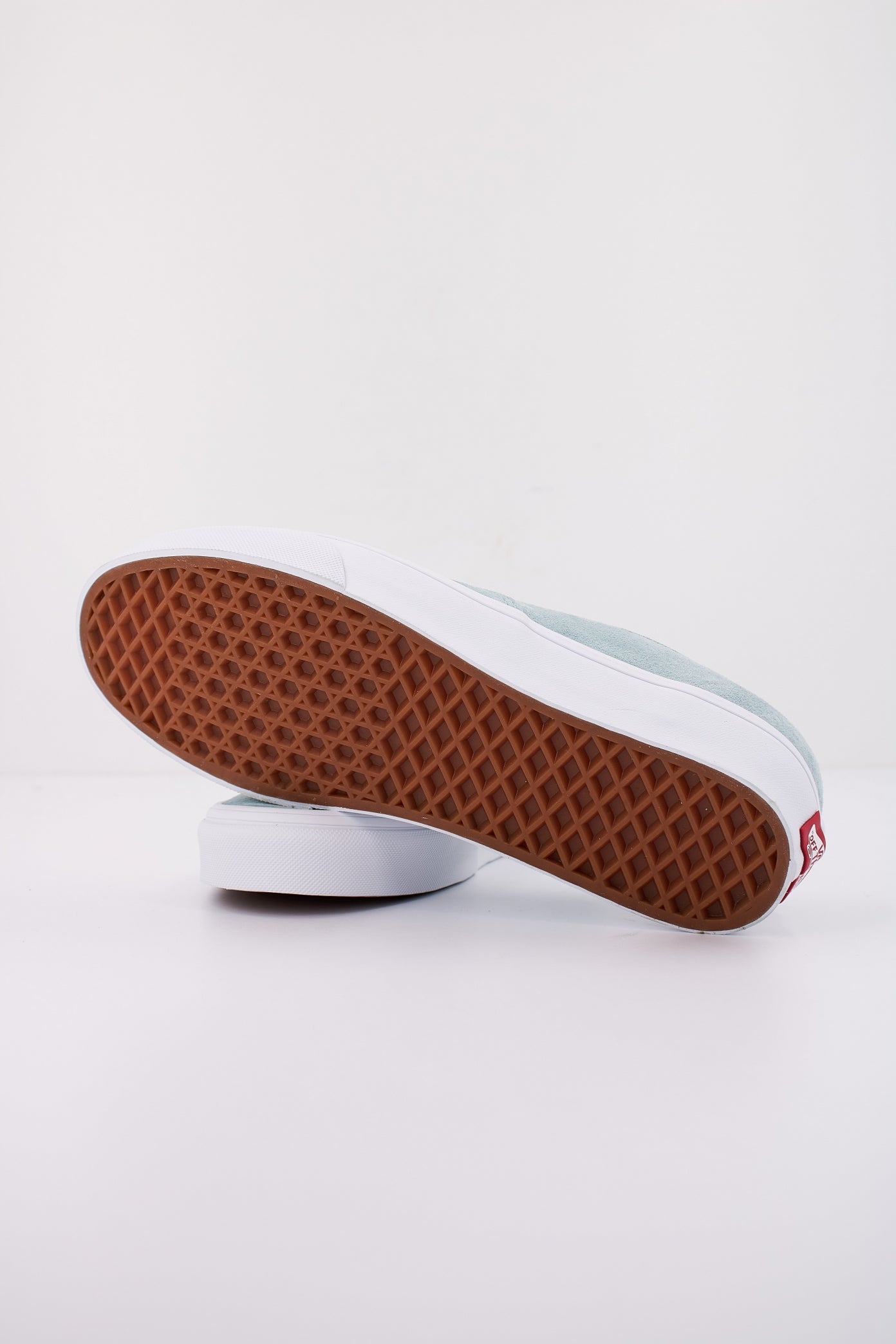 VANS AUTHENTIC en color VERDE (5)