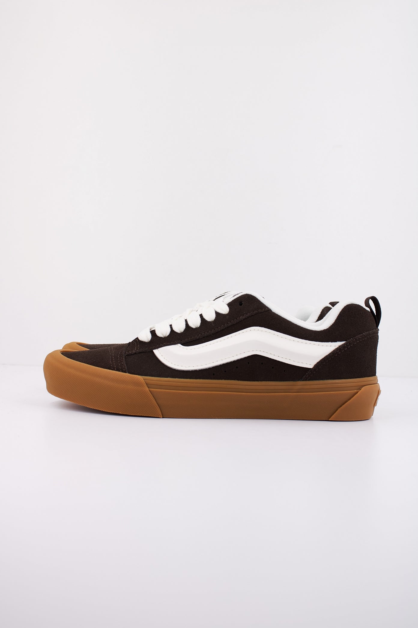 VANS KNU SKOOL en color MARRON  (1)