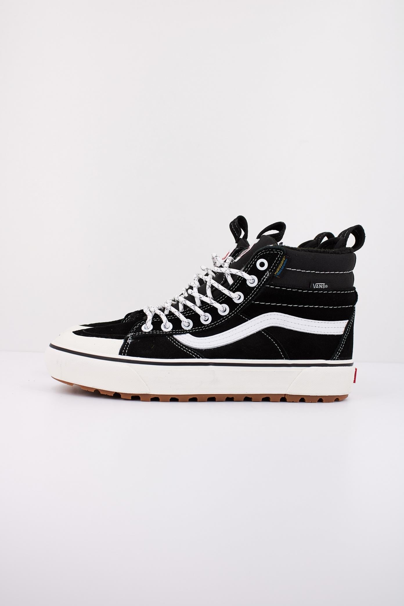 VANS MTE SK-HI WATERPROOF en color NEGRO (1)