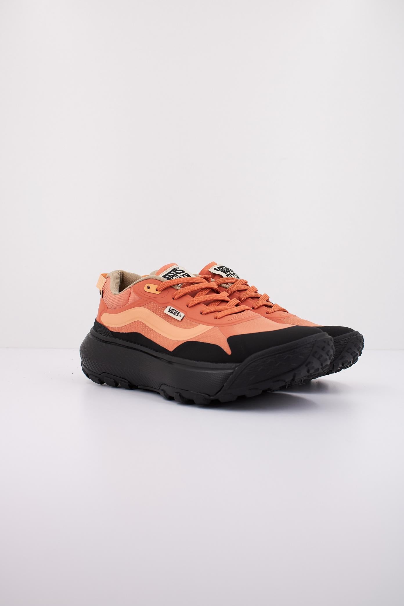 VANS MTE CROSSPATH en color NARANJA (2)