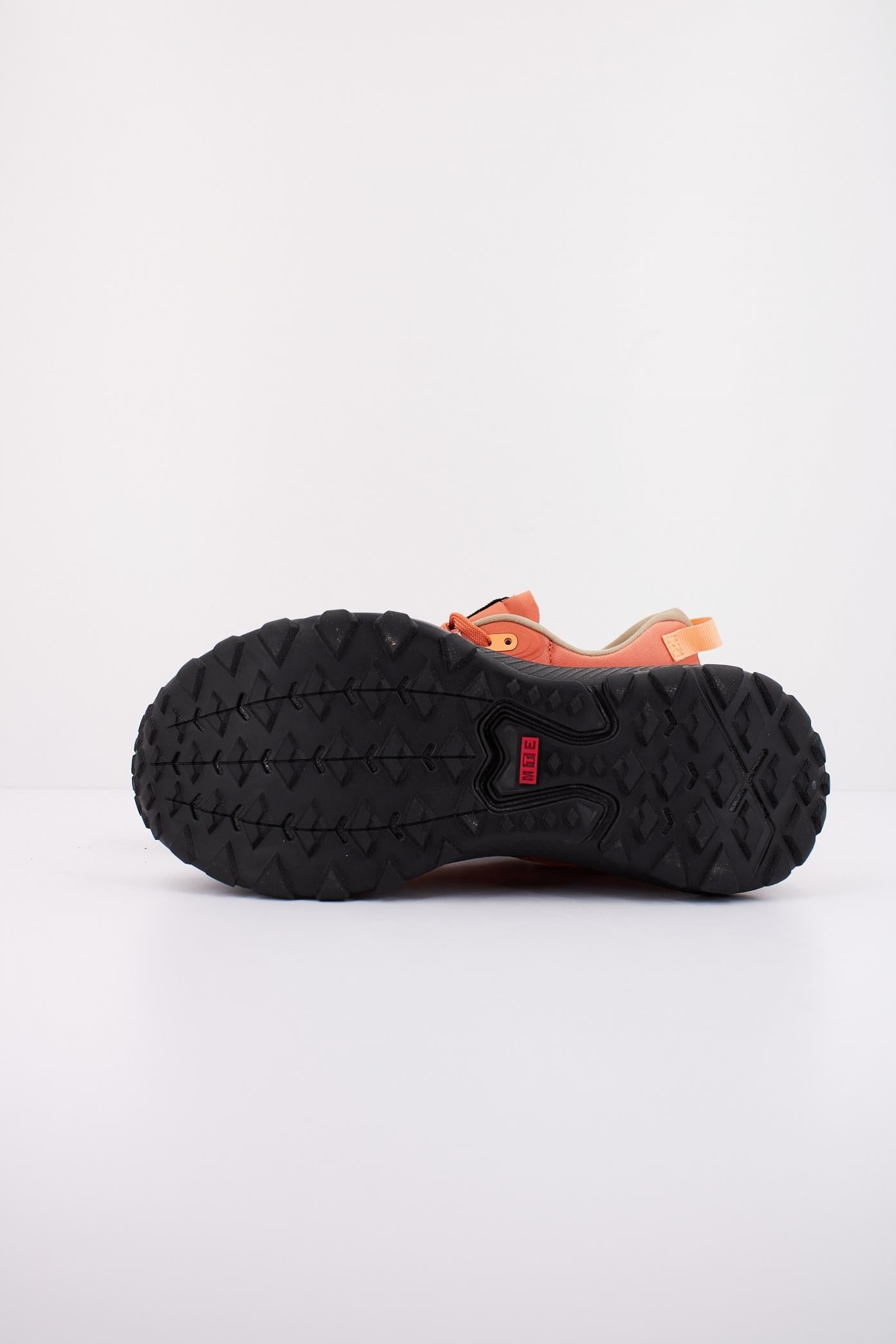 VANS MTE CROSSPATH en color NARANJA (5)