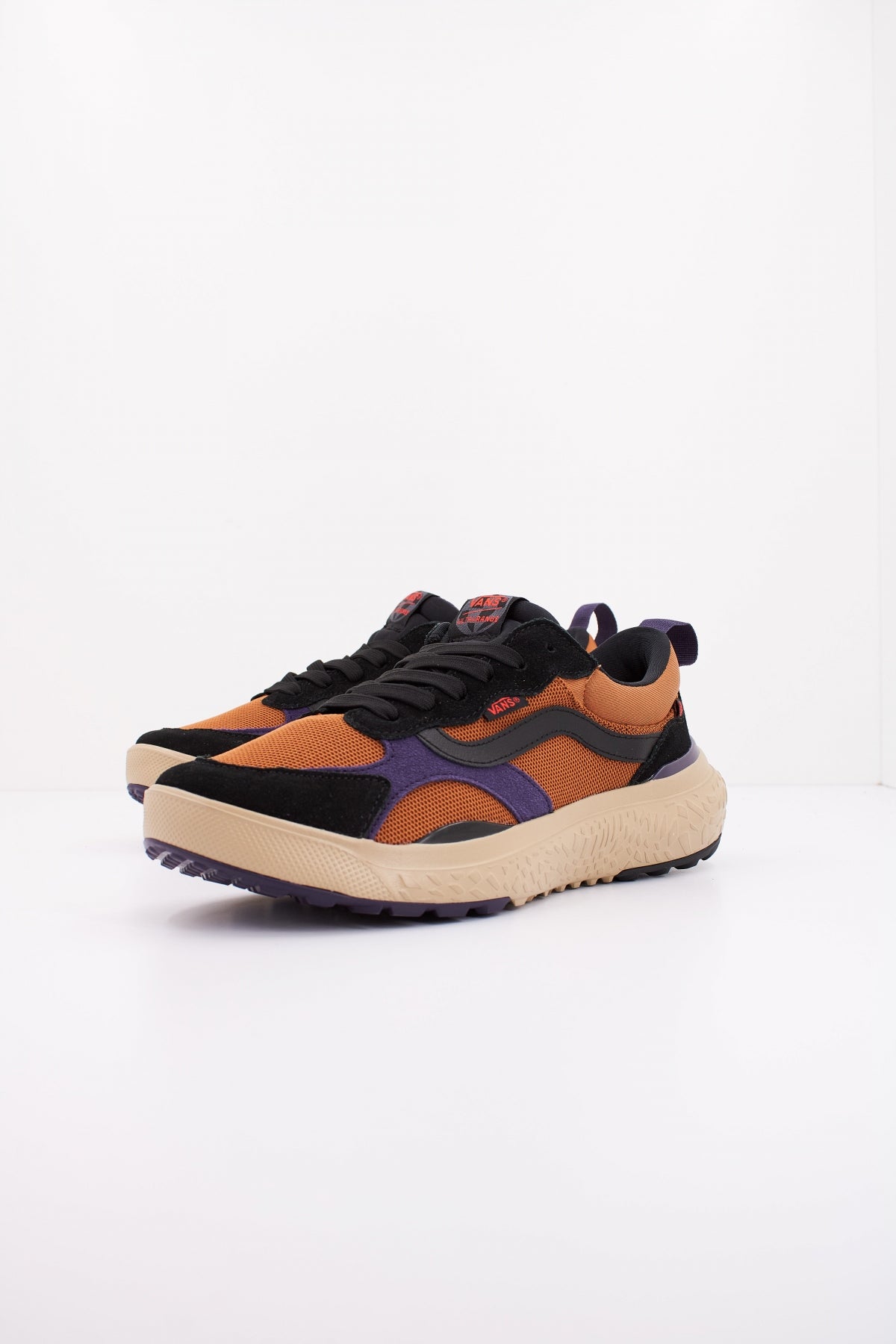 VANS MTE ULTRARANGE NEO VR en color MARRON (2)