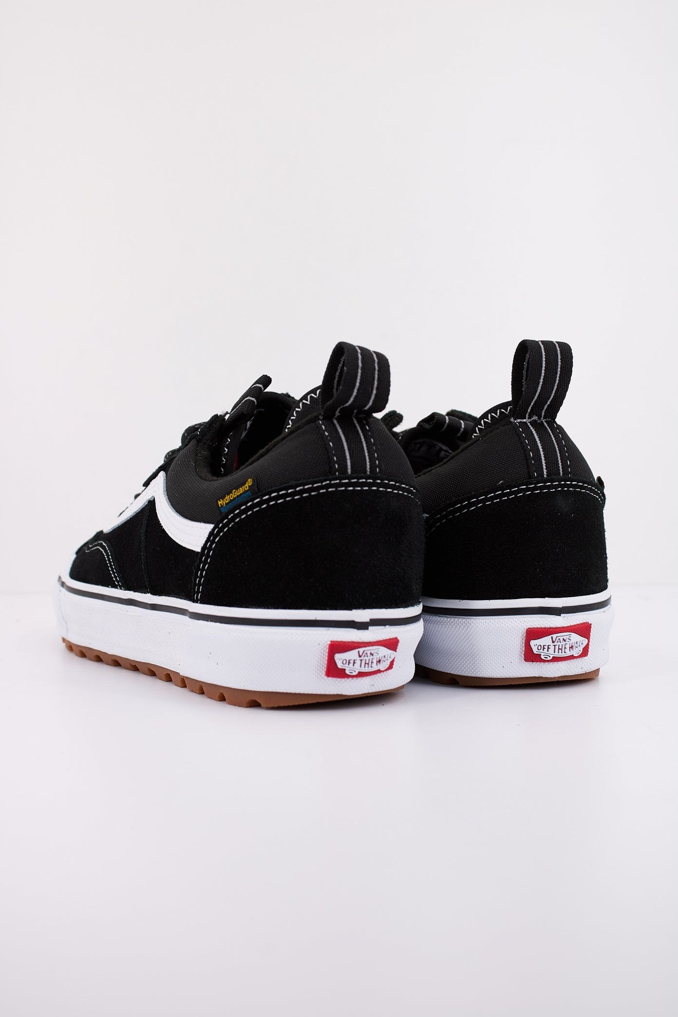 VANS MTE OLD SKOOL WATERPROOF en color NEGRO (4)