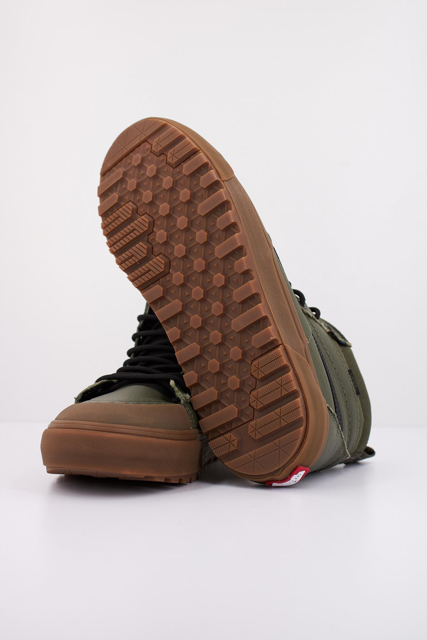 VANS MTE SK-HI WATERPROOF en color VERDE (5)
