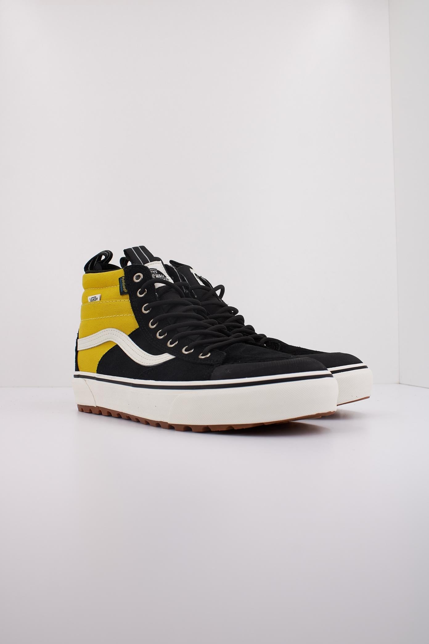 VANS MTE SK-HI WATERPROOF en color NEGRO (2)