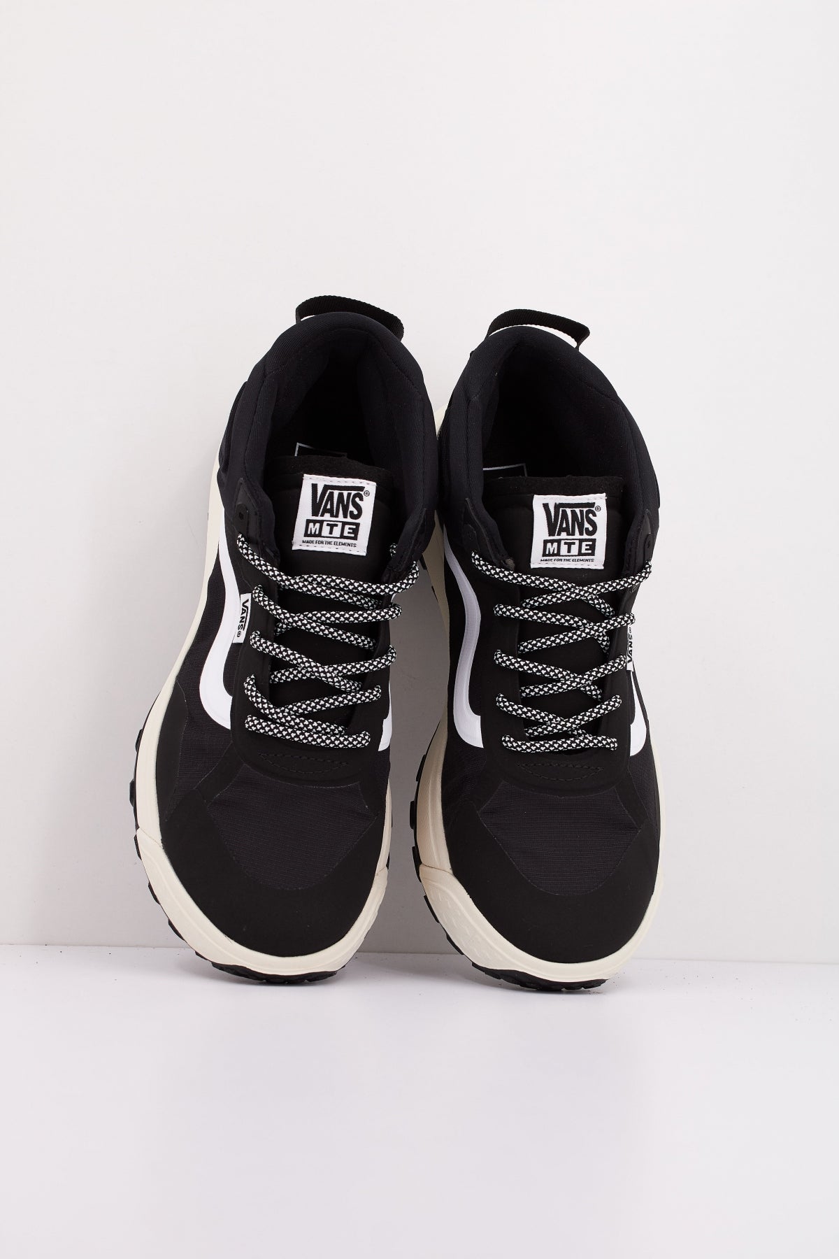 VANS MTE CROSSPATH MID en color NEGRO (3)
