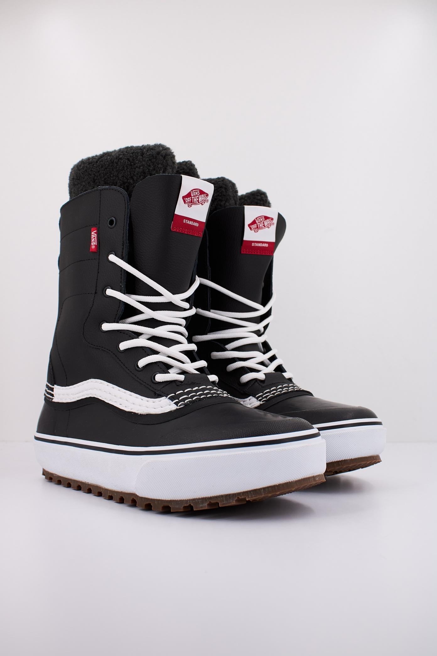 VANS MTE STANDARD WATERPROOF en color NEGRO (2)