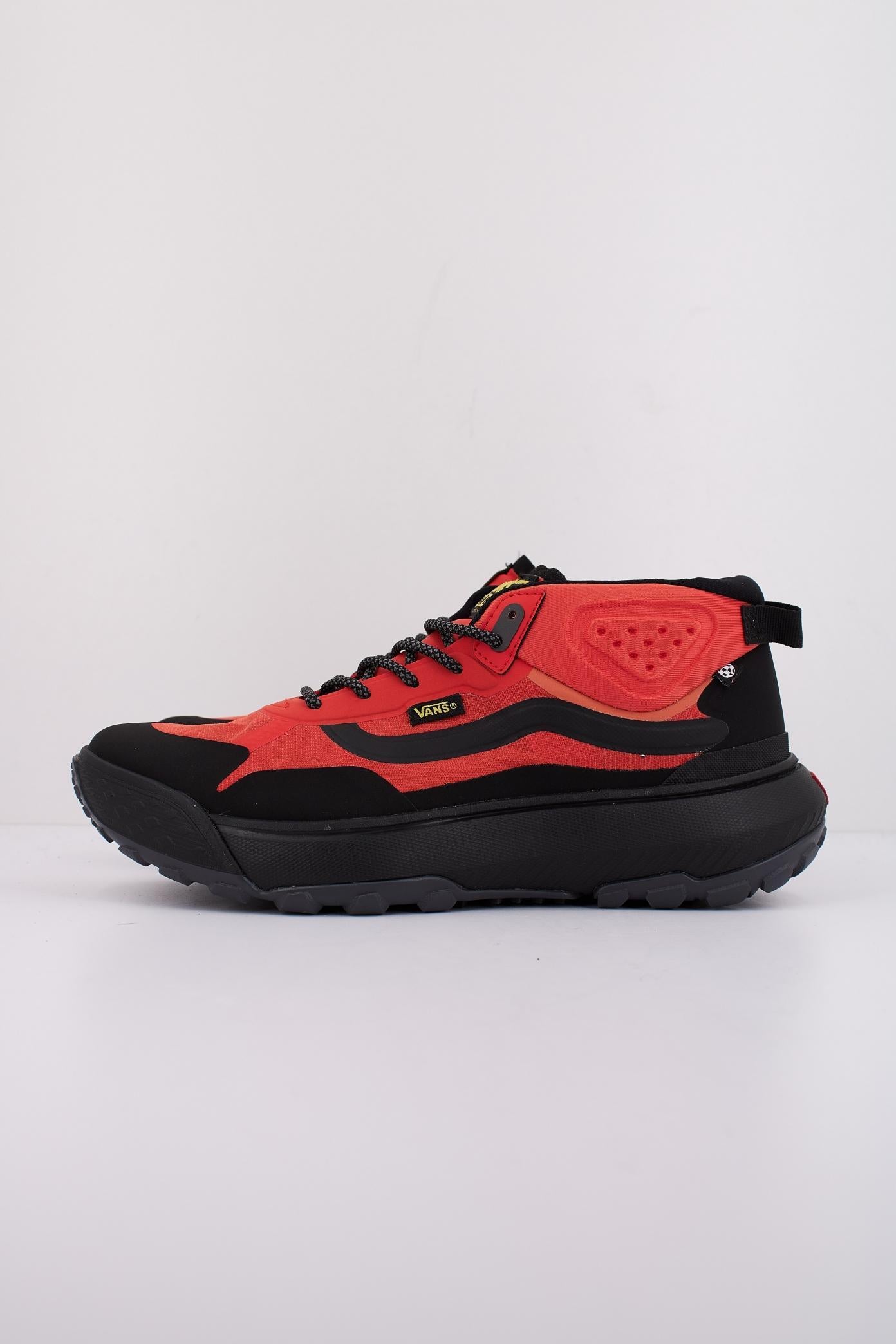 VANS MTE CROSSPATH MID en color NARANJA (1)
