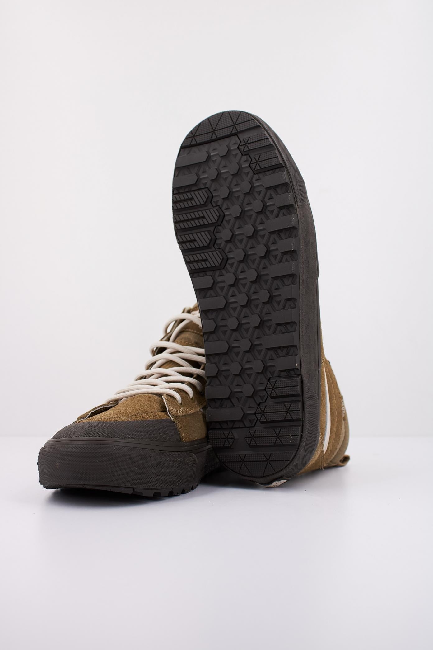 VANS MTE SK-HI WATERPROOF en color VERDE (5)