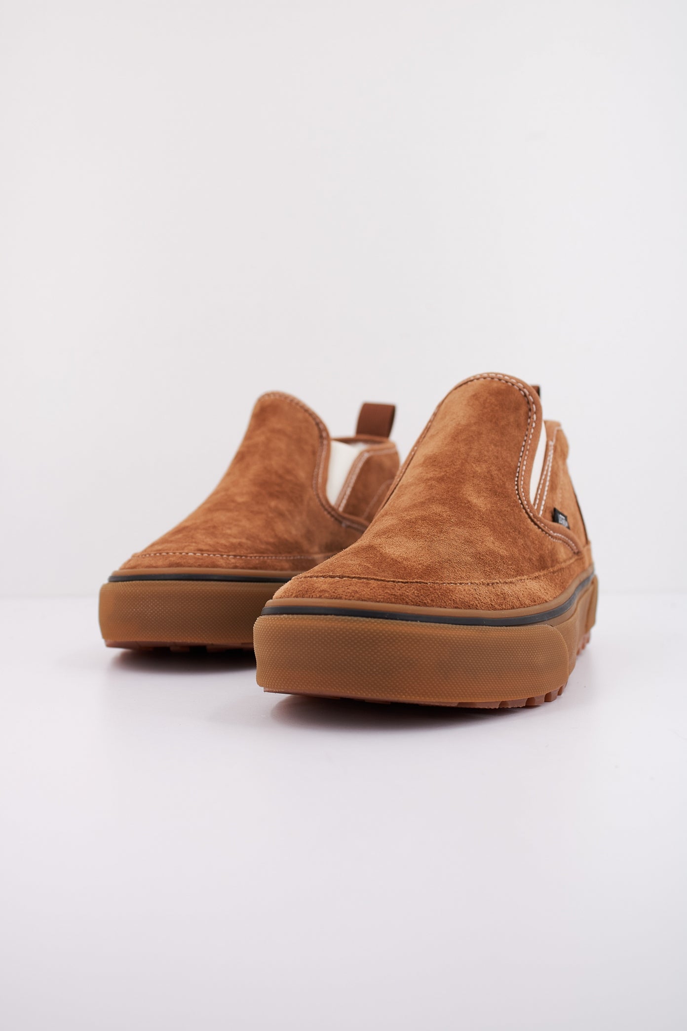 VANS MID SLIP MTE- en color MARRON (2)