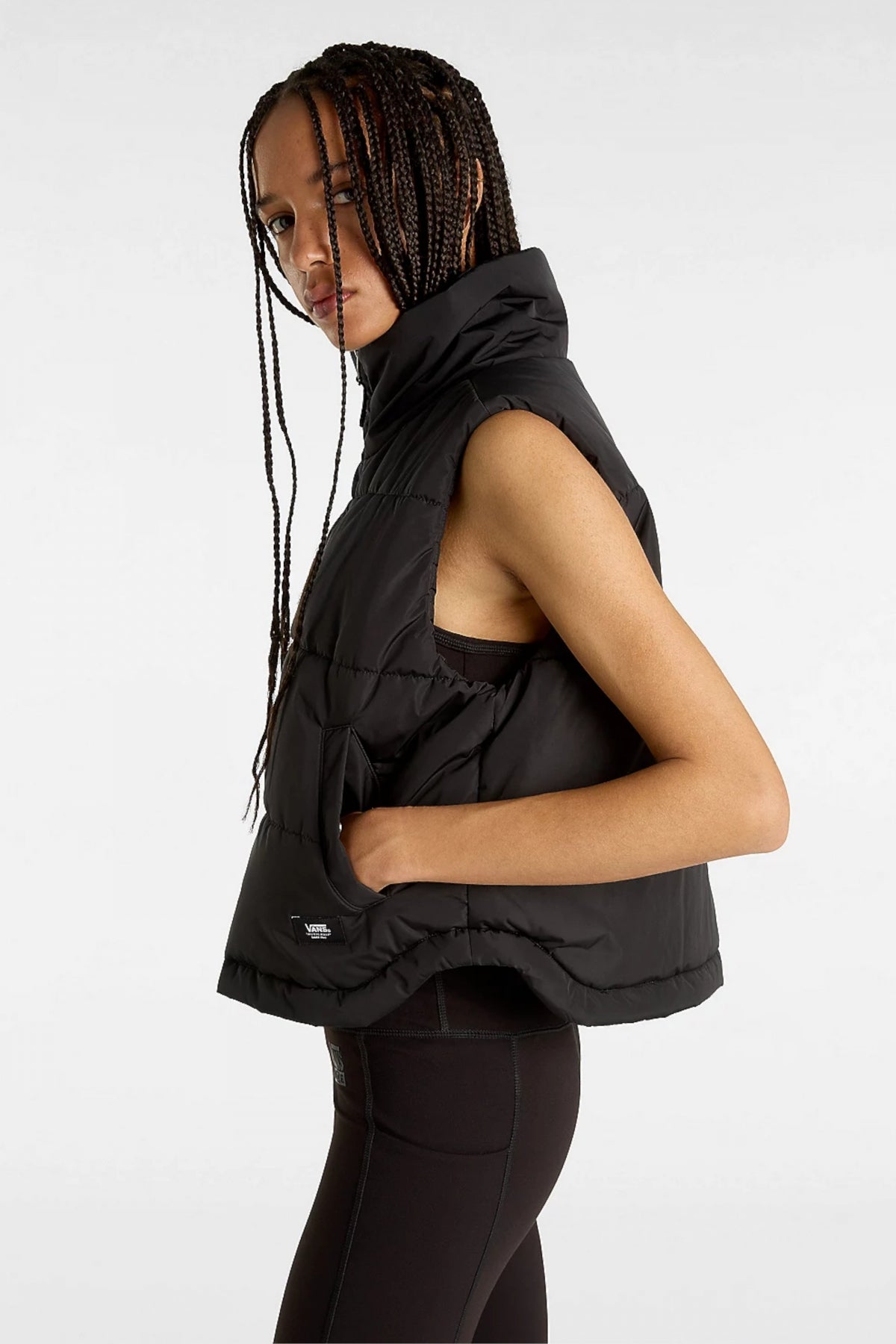 VANS MTE FOUNDRY VEST en color NEGRO (4)