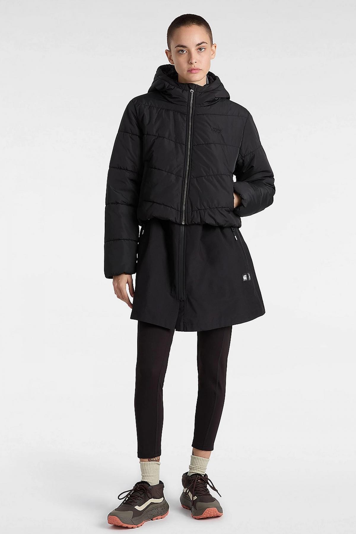 VANS MTE FOUNDRY CROP PUFF en color NEGRO (4)