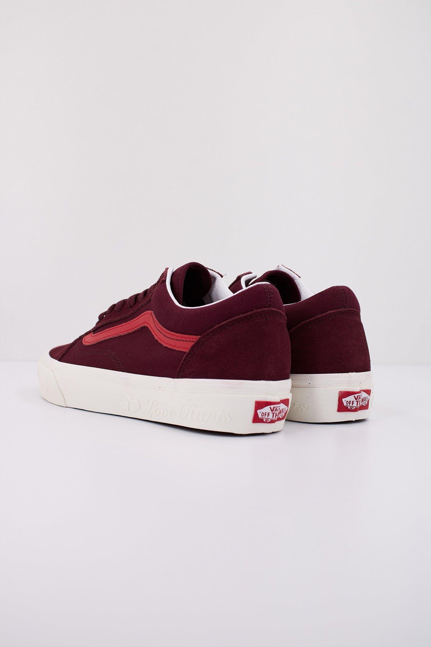 VANS UA OLD SKOOL en color BURDEOS (4)