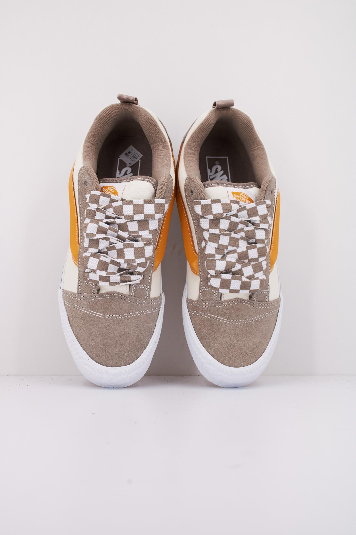 VANS KNU SKOOL en color BEIS (3)