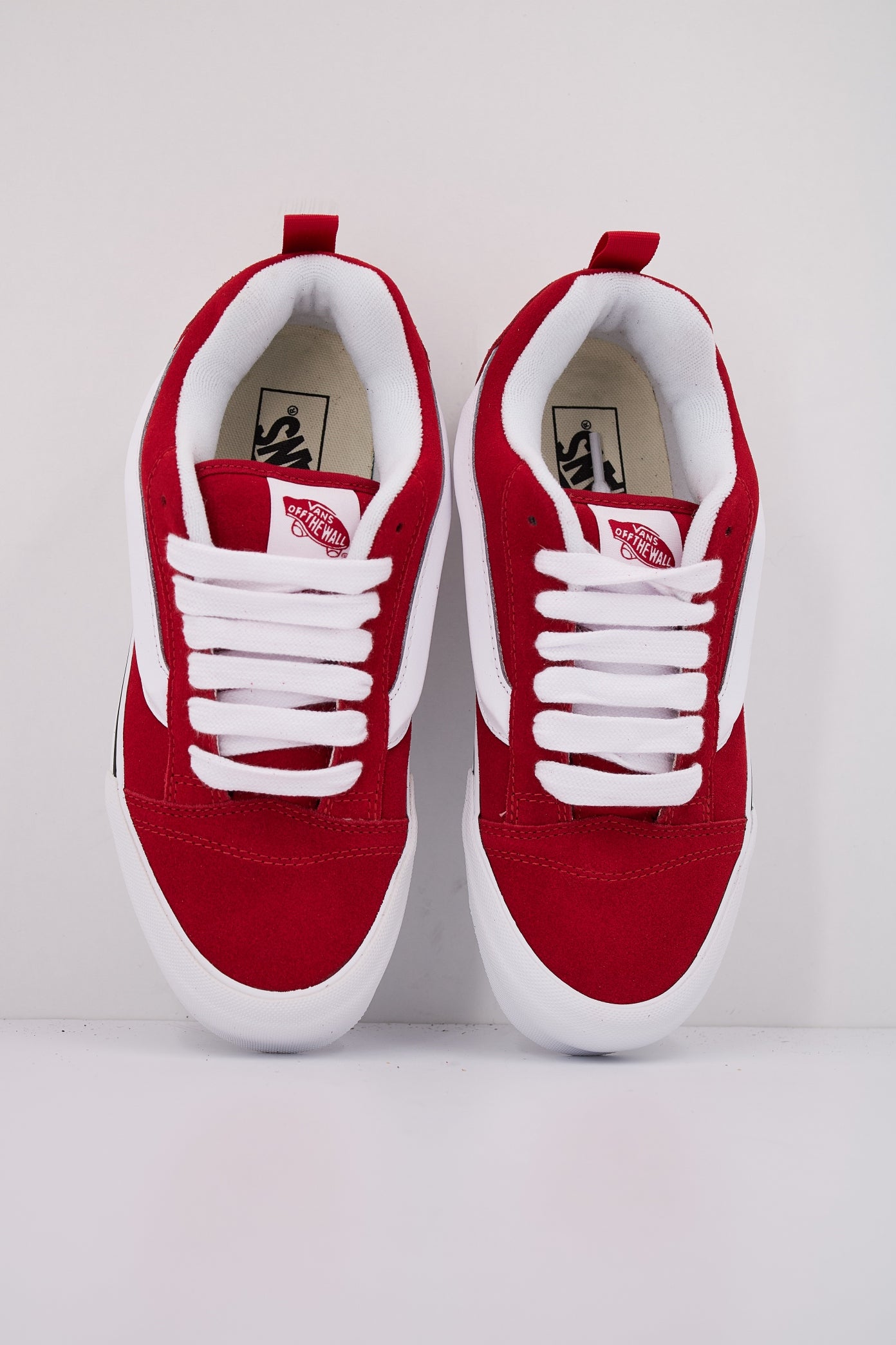 VANS KNU SKOOL en color ROJO (2)