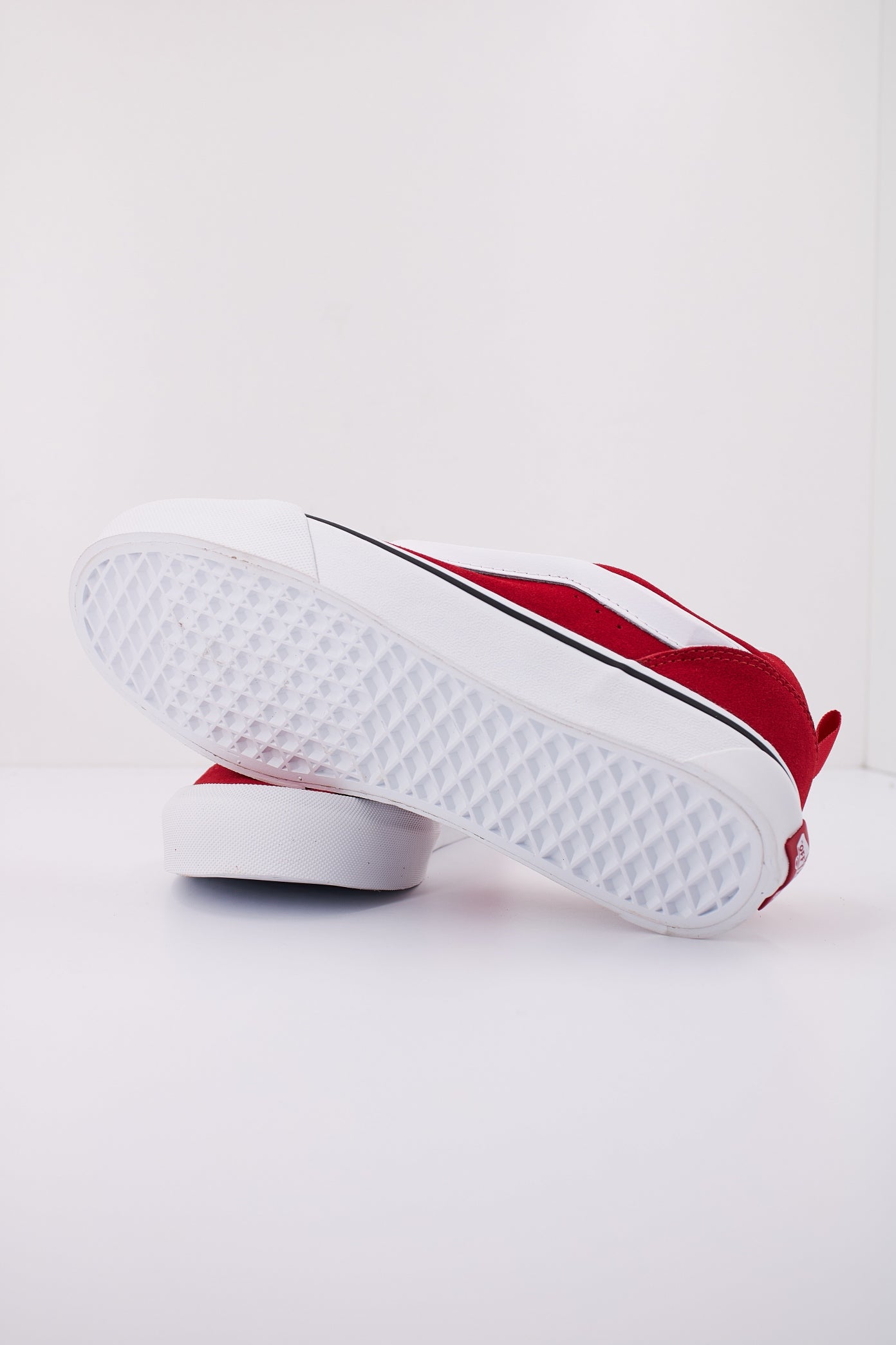 VANS KNU SKOOL en color ROJO (4)