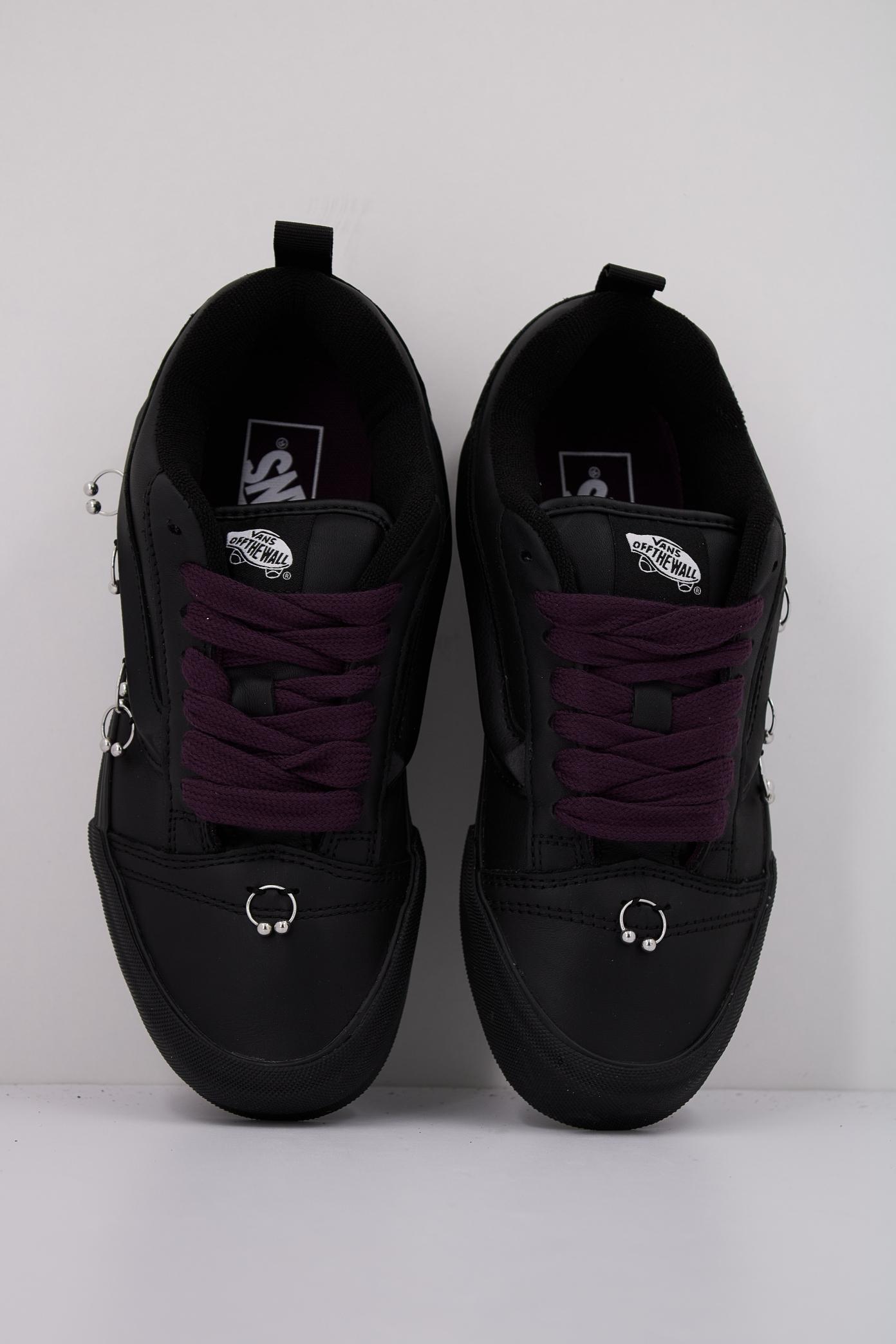 VANS KNU SKOOL YK en color NEGRO (3)