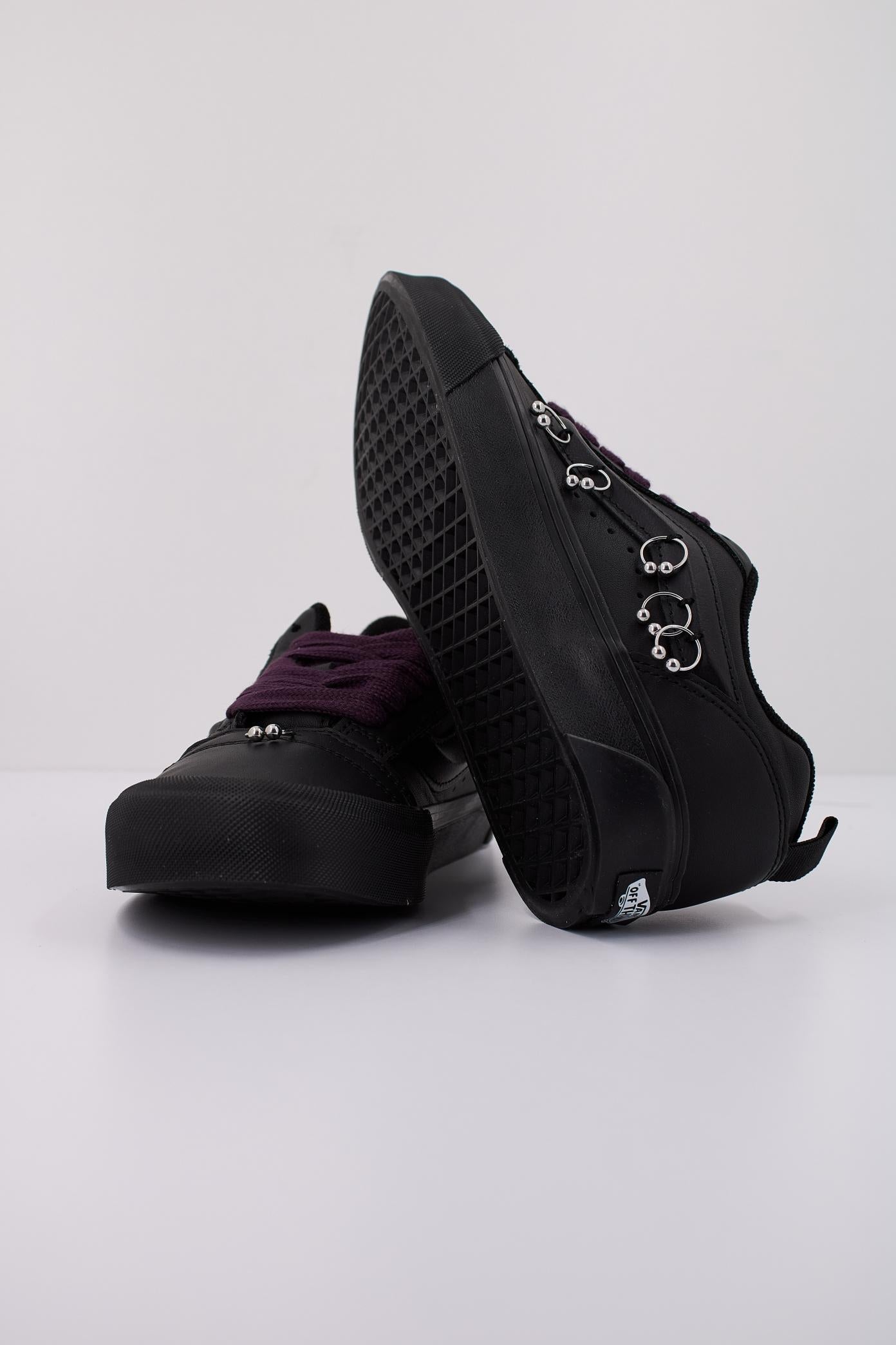 VANS KNU SKOOL YK en color NEGRO (5)