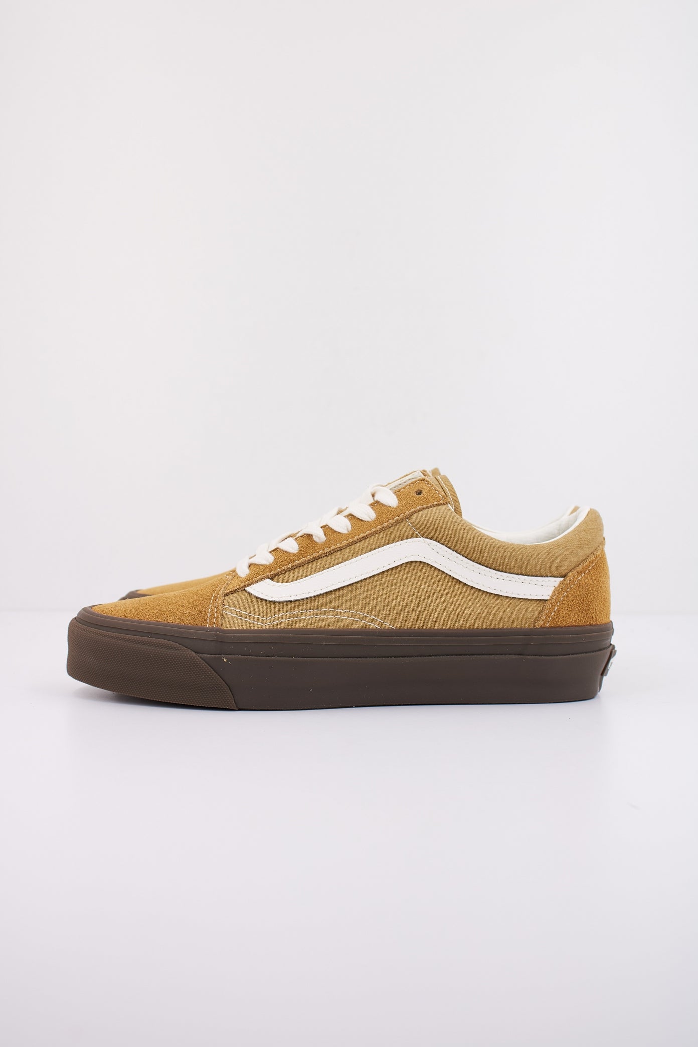VANS OLD SKOOL en color AMARILLO (1)