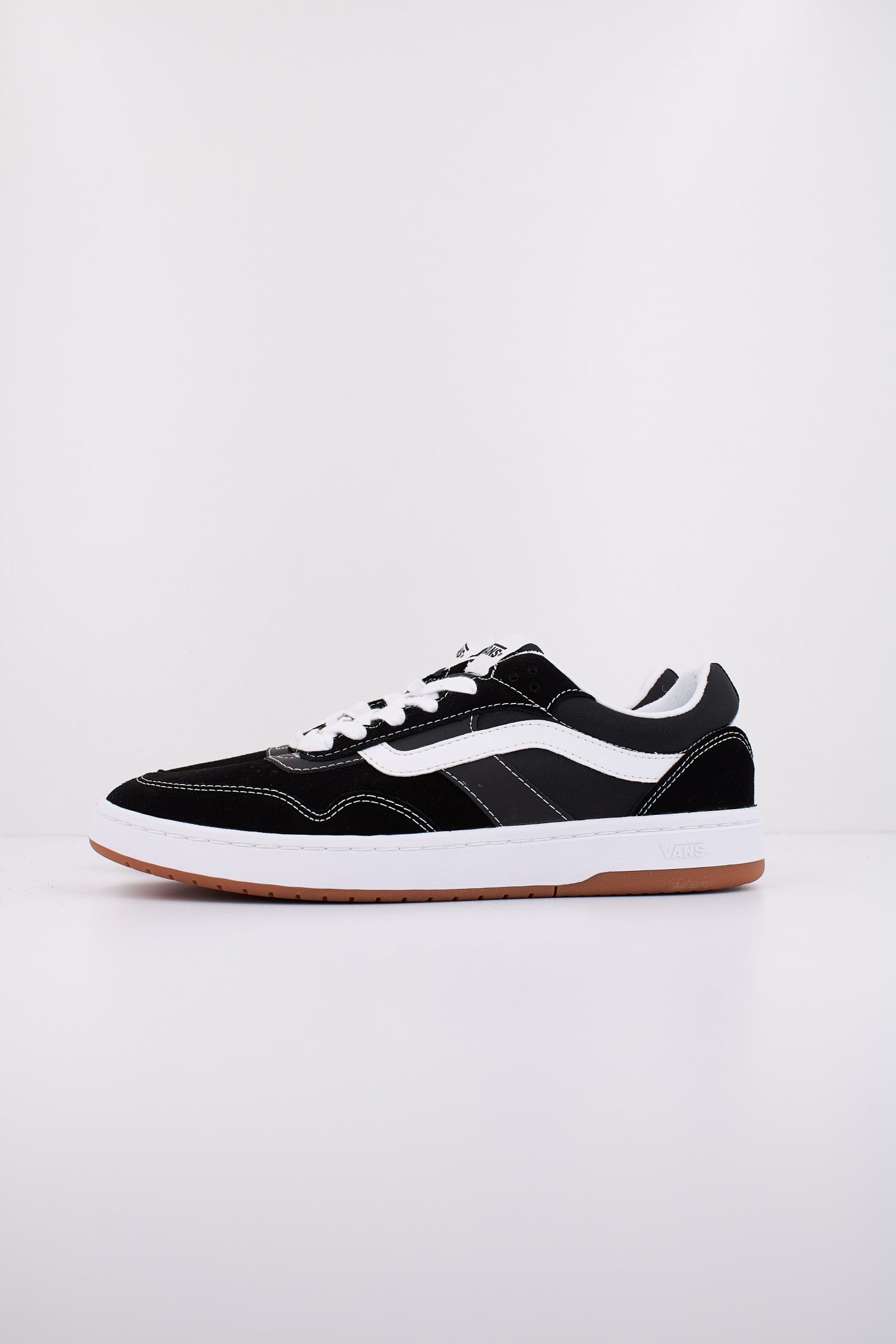 VANS CRUZE . en color NEGRO (1)