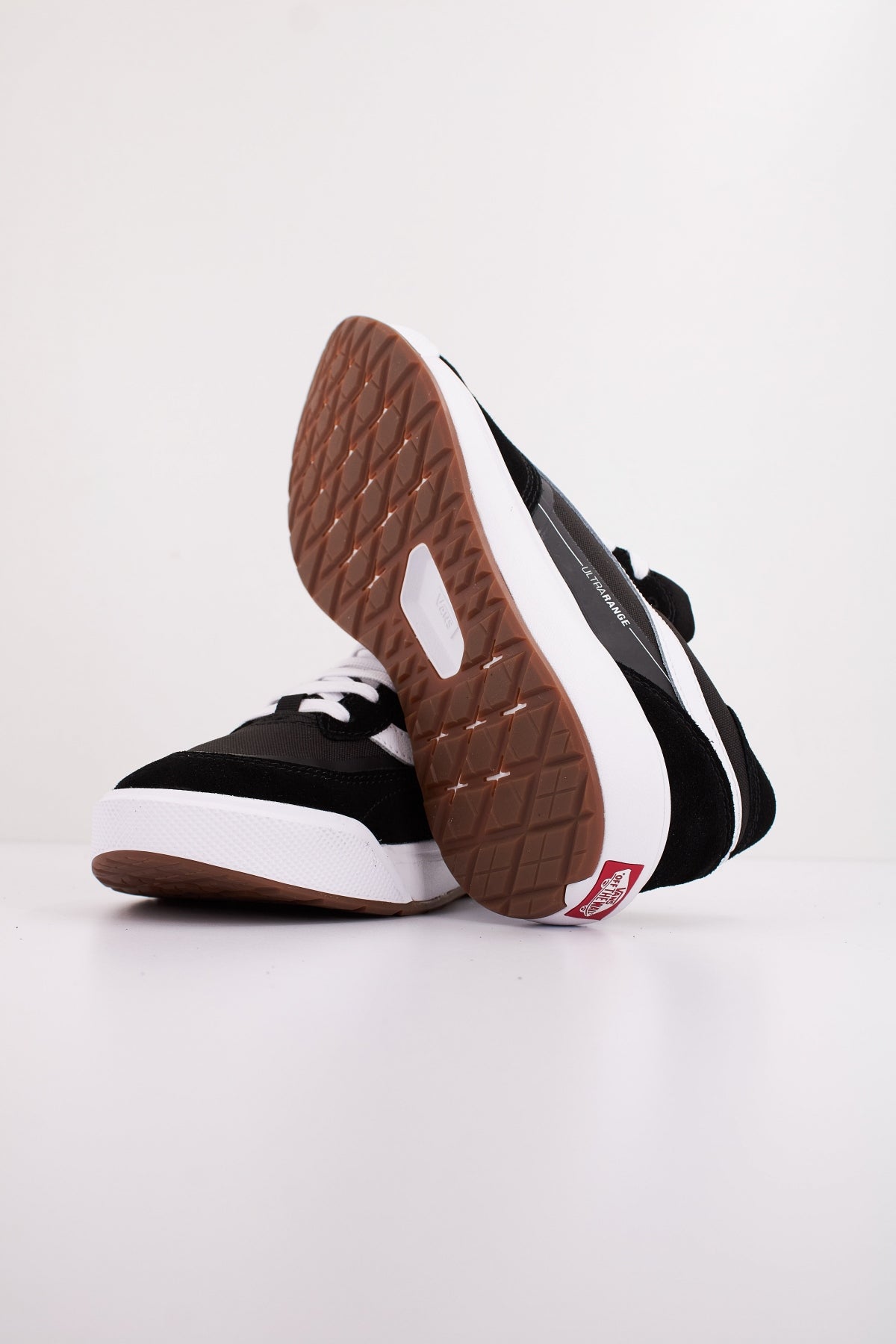VANS MTE ULTRARANGE . SE en color NEGRO (5)