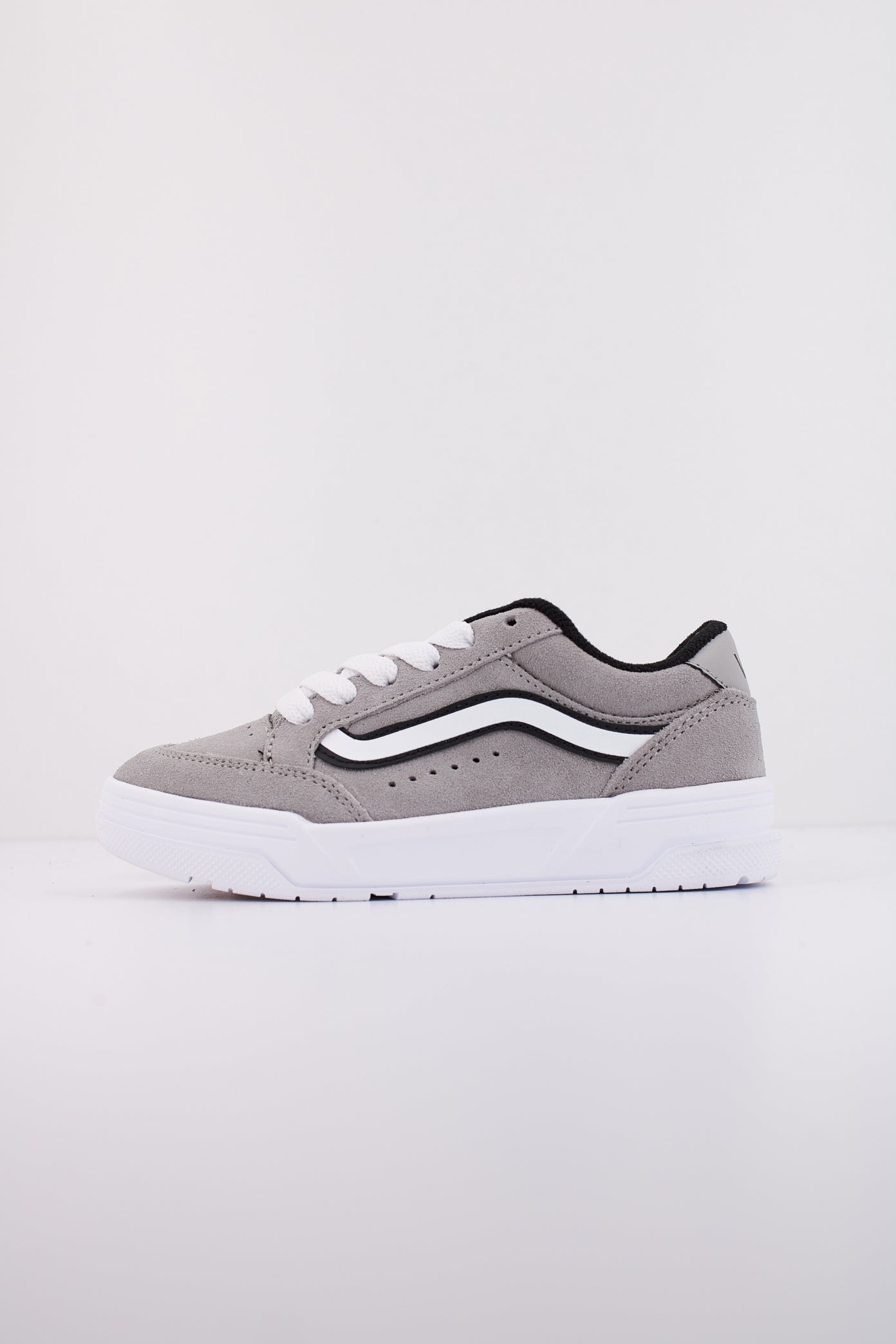 VANS HYLANE en color GRIS (1)