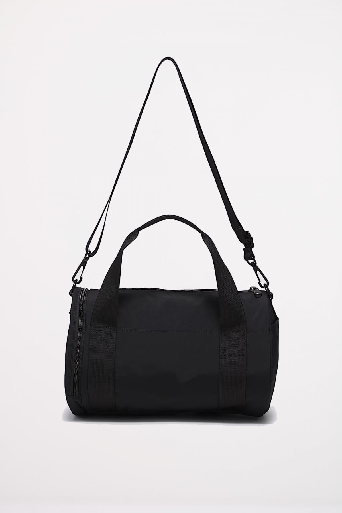 VANS BARRELED MIDI BAG en color NEGRO (3)