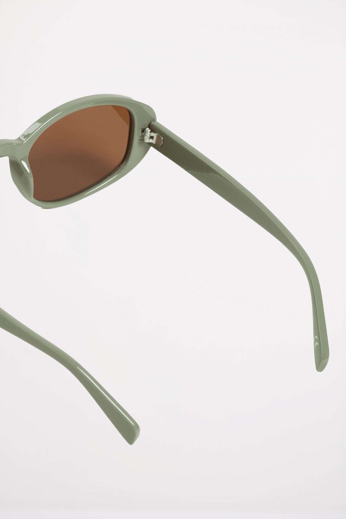 VANS OUT THERE SUNGLASSES en color VERDE (4)